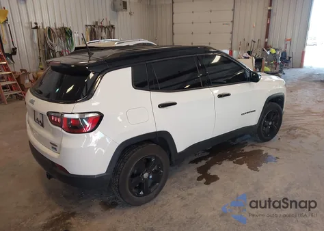 2018 Jeep Compass Latitude 4X4 from USA, damaged, VIN 3C4NJDBBXJT349731